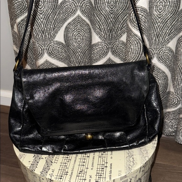Hobo International Black Leather Fold-over Kiss-lock Shoulder Bag - Picture 1 of 9